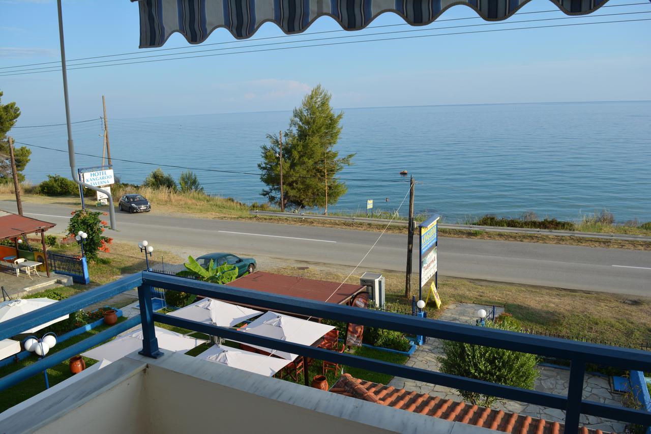 Kangaroo Hotel Mola Kalyva Luaran gambar