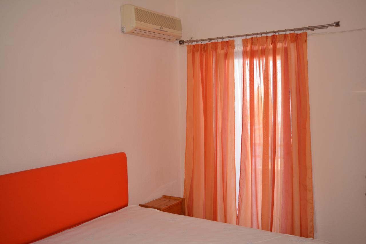 Kangaroo Hotel Mola Kalyva Luaran gambar
