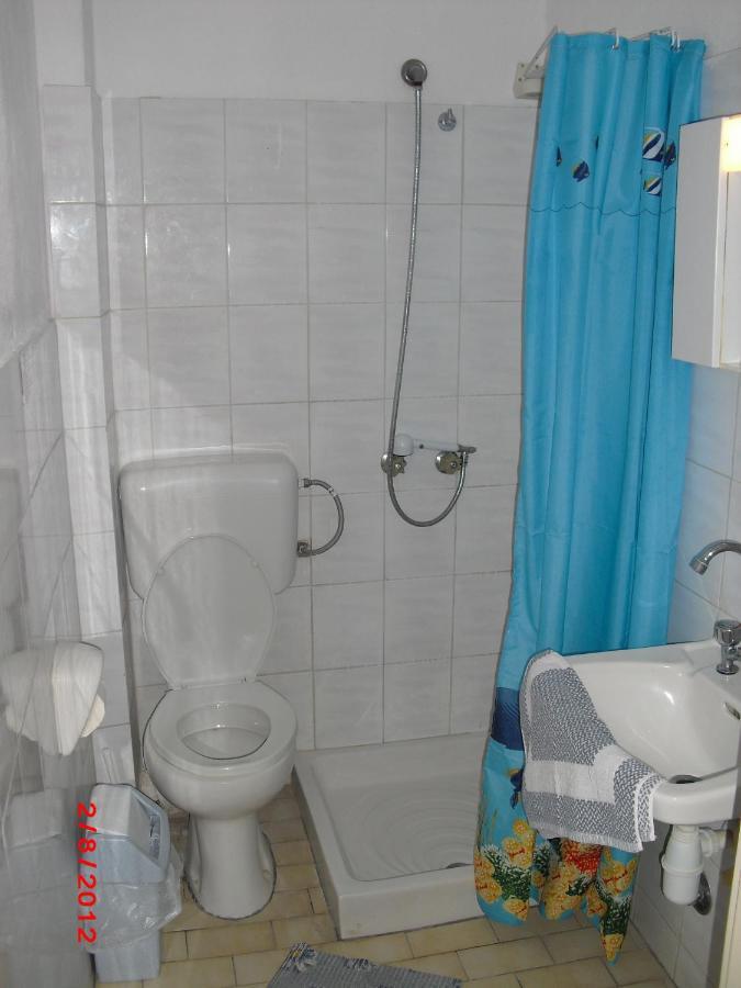 Kangaroo Hotel Mola Kalyva Bilik gambar